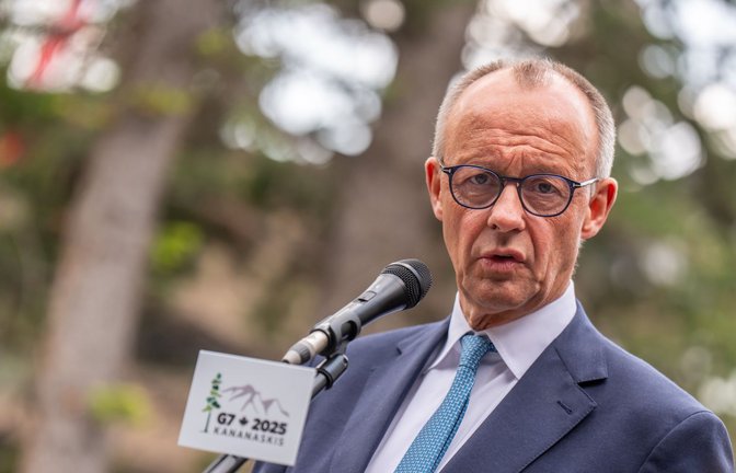 Beim G-7-Gipfel in Kanada wurde natürlich auch über den Bombenkrieg in Nahost gesprochen. Kanzler Friedrich Merz (CDU) sagte, Israel mache die „Drecksarbeit“ für den Westen.<span class='image-autor'>Foto: Michael Kappeler/dpa POOL/dpa</span>