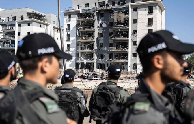 Iranische Raketen richten in Israel immer wieder massive Zerstörungen an. In Genf wird ein neuer Anlauf gestartet, beide Kriegsparteien an einen Tisch zu bekommen.<span class='image-autor'>Foto: AFP</span>
