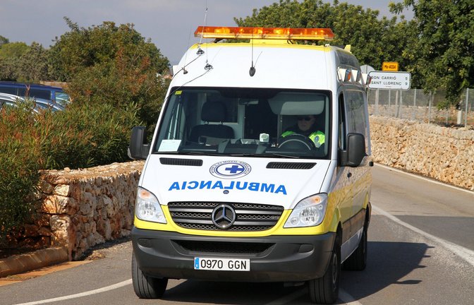 Ein Deutscher ist auf Mallorca von einem Hotelbalkon gestürzt und schwer verletzt worden (Symbolbild).<span class='image-autor'>Foto: imago sportfotodienst/imago sportfotodienst</span>