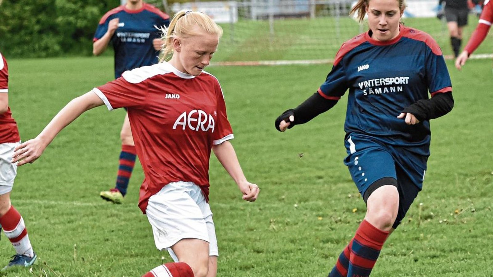 Der SV Horrheim (links Alani Tiefenbach) strebt im ersten Spiel nach dem Aufstieg gleich einen Heimsieg an. Foto: Leitner Der SV Horrheim (links Alani Tiefenbach) strebt im ersten Spiel nach dem Aufstieg gleich einen Heimsieg an. Foto: Leitner