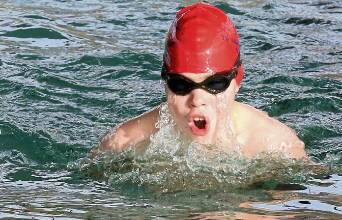 Julius Schrickel hat seine Qualifikationszeit für die württembergischen Meisterschaften über 200 Meter Brust noch einmal verbessert.  Foto: Küppers