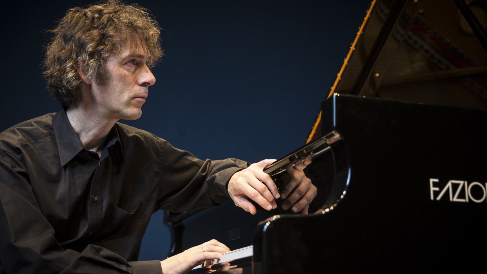 Pianist Bernd Glemser musiziert in den kommenden Tagen mit verschiedenen Partnern bei den Klosterkosnzerten Maulbronn. Foto: Werner Kmetitsch