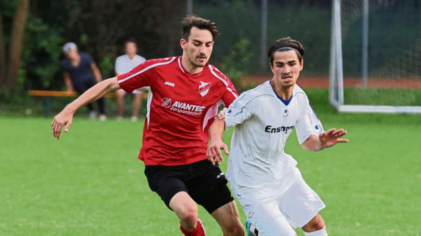 Marko Gazinkovski (links) ist eine der Stützen des SVH in der Offensive. Foto: Nachreiner
