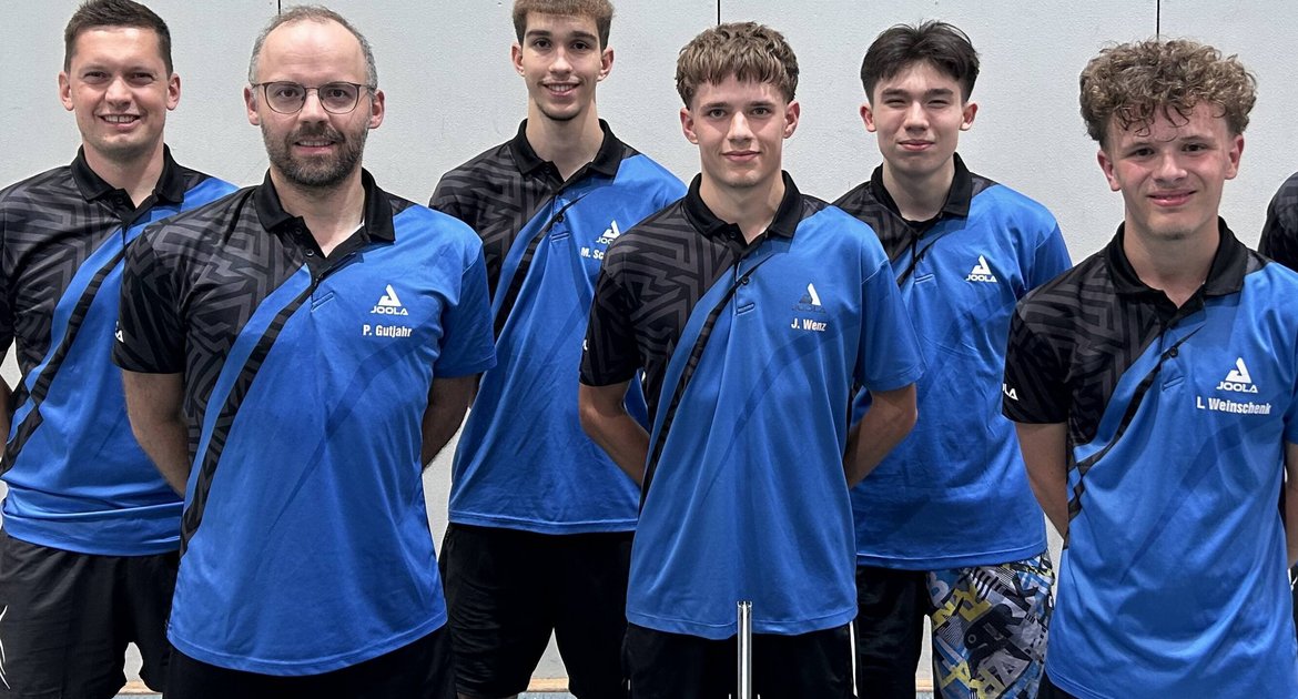 Tischtennis, Männer, TSV Kleinglattbach, Hinter Reihe von links: Michael Zucker, Manuel Schneider, Stellan Krilla, Josef Oleksik, Vordere Reihe von links: Philipp Gutjahr, Jannik Wenz, Louis Weinschenk,  Foto: privat