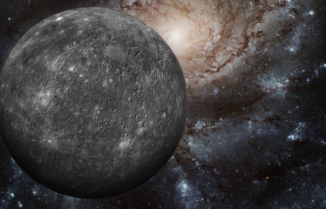 Mit einem Durchmesser von knapp 4880 Kilometern  ist Merkur  kleiner, dichter und älter als alle anderen Planeten und besitzt einen unverhältnismäßig großen Kern.<span class='image-autor'>Foto: Imago/Panthermedia</span>