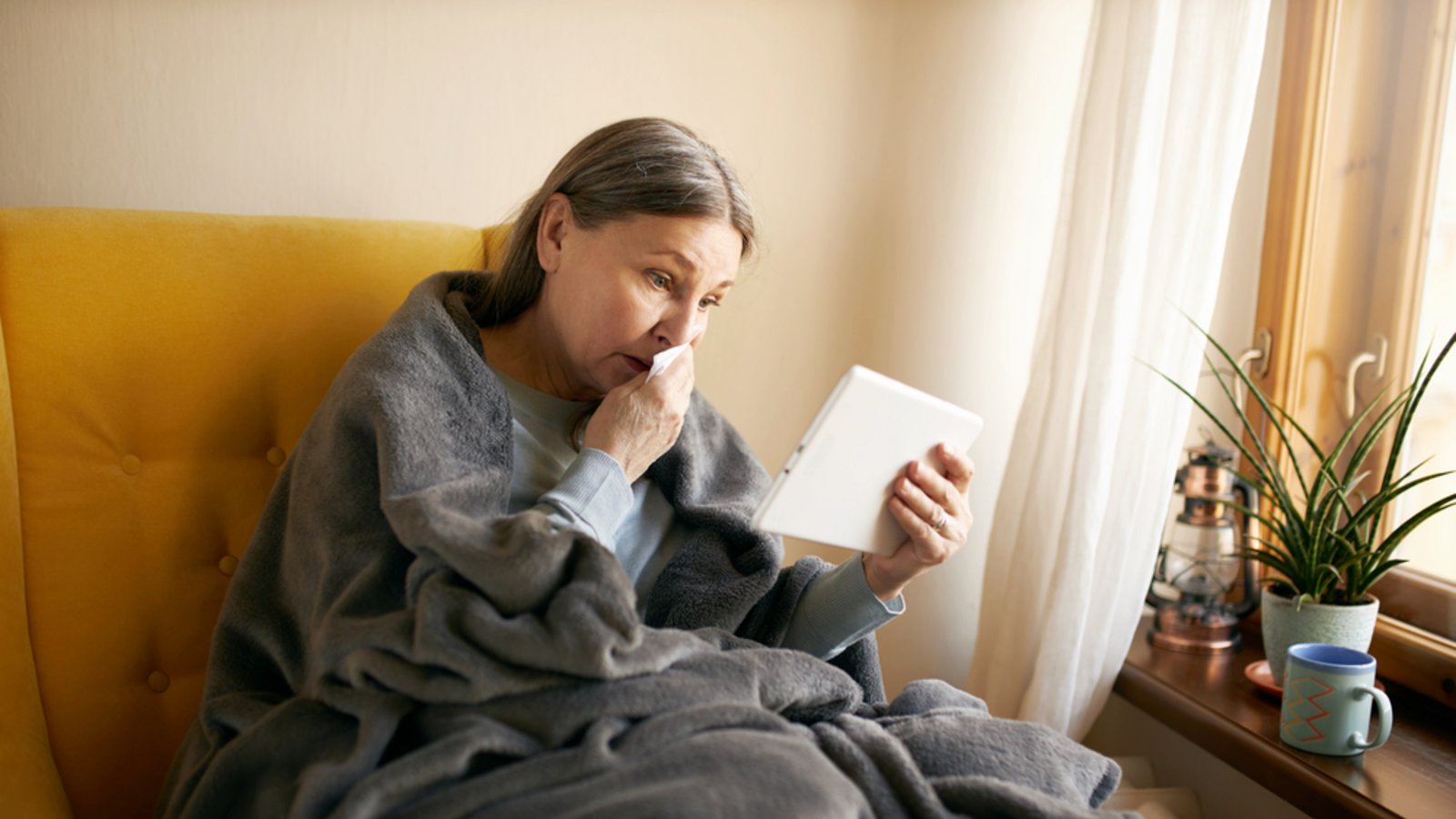 Muss man sich dick einpacken, bis die Heizperiode beginnt?Foto: shurkin_son / shutterstock.com Muss man sich dick einpacken, bis die Heizperiode beginnt?Foto: shurkin_son / shutterstock.com