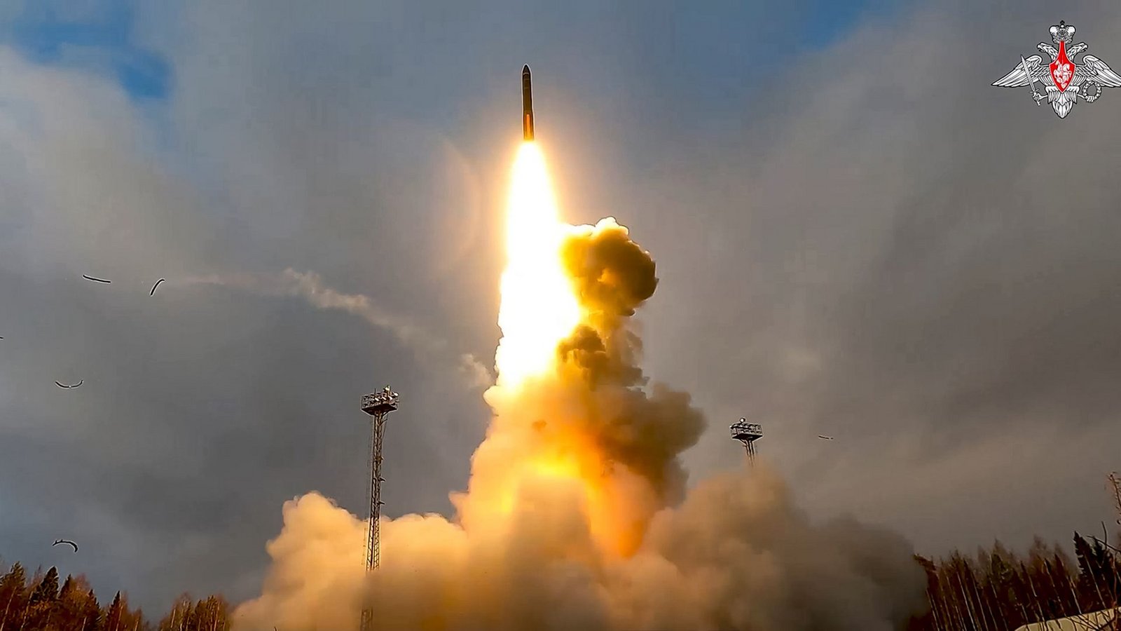 Eine russische Interkontinentalrakete startet vom Startplatz Plesetsk.Foto: dpa/Uncredited Eine russische Interkontinentalrakete startet vom Startplatz Plesetsk.Foto: dpa/Uncredited