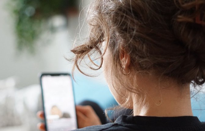 Gerade Kinder und Jugendliche werden laut Studien direkt von Werbung im Internet beeinflusst.<span class='image-autor'>Foto: dpa/Weronika Peneshko</span>