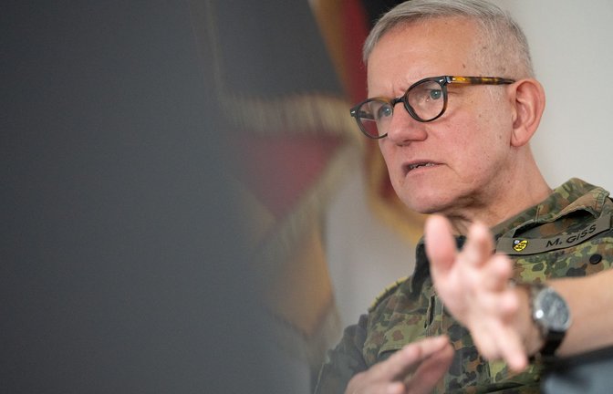 Der Kommandeur des Landeskommandos Michael Giss mahnte im Landtag die Selbstverantwortung der Bürgerinnen und Bürger an.<span class='image-autor'>Foto: Markus Lenhardt/dpa</span>