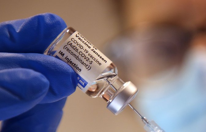 Mittlerweile sind laut der Weltgesundheitsorganisation WHO rund 67 Prozent der Menschen vollständig gegen Sars-CoV-2 geimpft.<span class='image-autor'>Foto: Wolfgang Kumm/dpa</span>