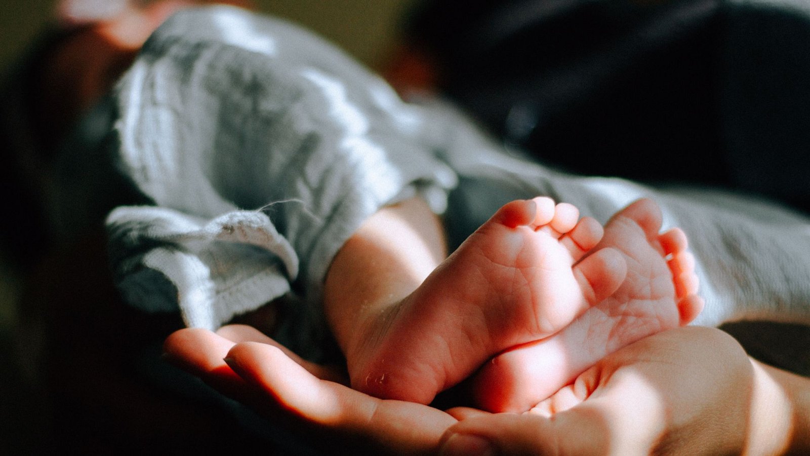 Männer mit Kinderwunsch würden oft nicht über ihre Gefühle sprechen, um die Frau nicht zusätzlich zu belasten, erklärt eine Expertin.Foto: Unsplash/Omar Lopez Männer mit Kinderwunsch würden oft nicht über ihre Gefühle sprechen, um die Frau nicht zusätzlich zu belasten, erklärt eine Expertin.Foto: Unsplash/Omar Lopez