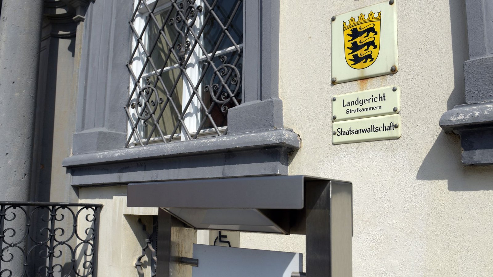 Das Landgericht in Ellwangen hat einen Lehrer verurteilt.Foto: dpa/Stefan Puchner Das Landgericht in Ellwangen hat einen Lehrer verurteilt.Foto: dpa/Stefan Puchner
