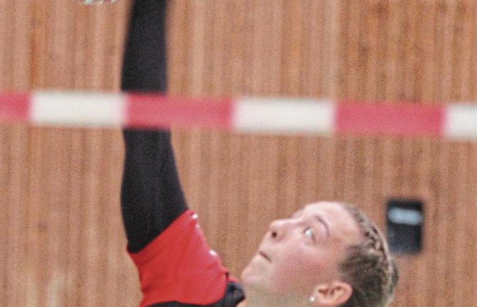 Allrounderin im Team des TV Vaihingen: Ausgebildet wurde Merle Bremer als Abwehrspielerin, beim TVV glänzt sie aber auch als Schlagfrau. Foto: Nachreiner