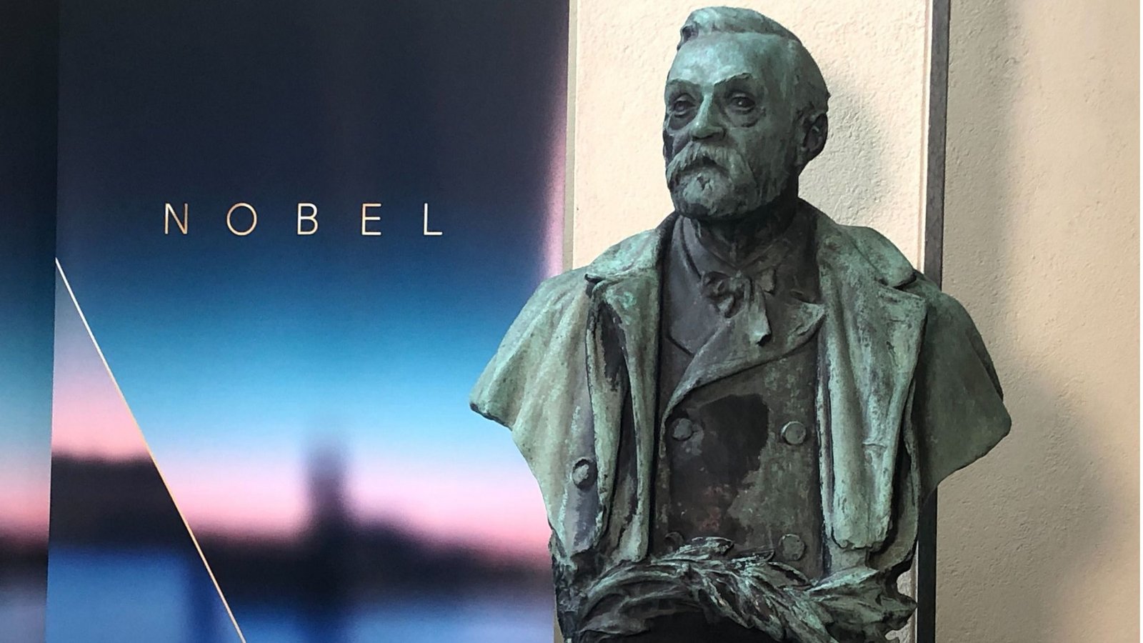 Eine Büste von Alfred Nobel steht im Stockholmer Karolinska-Institut. Mit der Verkündung der diesjährigen Medizinnobelpreisträger beginnt die Woche der Nobelpreis-Bekanntgaben.Foto: dpa/Steffen Trumpf Eine Büste von Alfred Nobel steht im Stockholmer Karolinska-Institut. Mit der Verkündung der diesjährigen Medizinnobelpreisträger beginnt die Woche der Nobelpreis-Bekanntgaben.Foto: dpa/Steffen Trumpf
