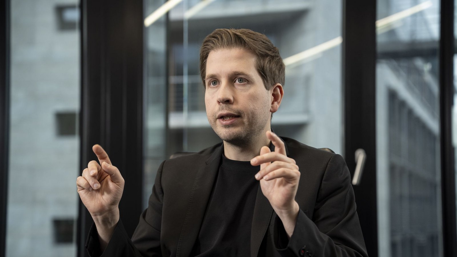 Kevin Kühnert kann sich vorstellen, über die Belastungen für die Bauern noch mal zu reden.Foto: www.marco-urban.de/Marco Urban Kevin Kühnert kann sich vorstellen, über die Belastungen für die Bauern noch mal zu reden.Foto: www.marco-urban.de/Marco Urban