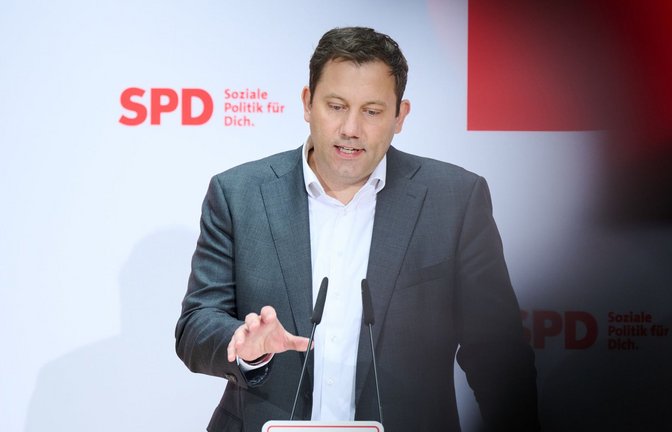 SPD-Chef Lars Klingbeil war vor Veröffentlichung der Behauptungen gar nicht gefragt worden.<span class='image-autor'>Foto: dpa/Annette Riedl</span>