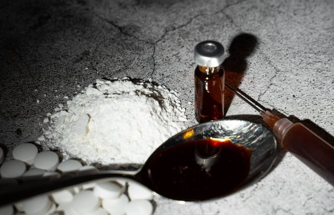 Synthetische Opioide sind Opioide wie Fentanyl, die – im Gegensatz zu natürlichen Opioiden wie Heroin – künstlich hergestellt werden, aber eine ähnliche Wirkung haben. (Symbolbild)<span class='image-autor'>Foto: IMAGO/Bihlmayerfotografie</span>