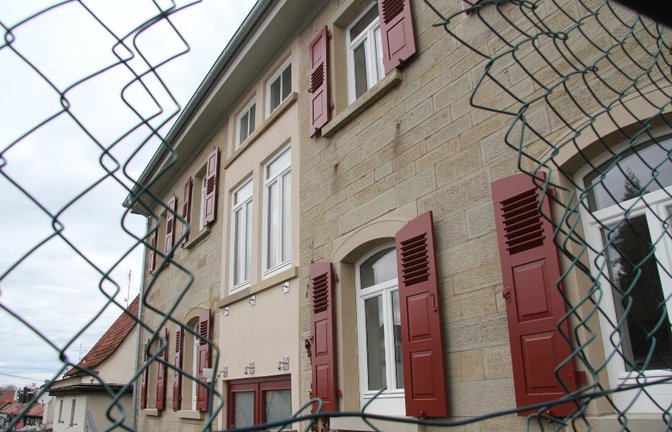 Im Alten Schulhaus in der Pfarrgasse zieht ein Kindernest ein.  <span class='image-autor'>Foto: Archiv/Banholzer</span>