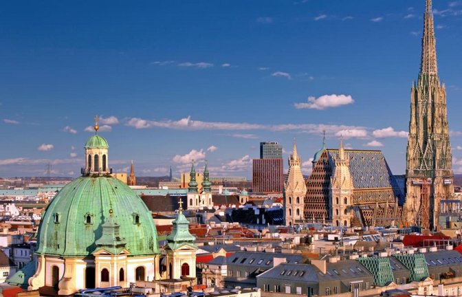 Wien, Wien nur du allein: Häusermeer mit Stephansdom<span class='image-autor'>Österreich Werbung  / Julius Silver</span>