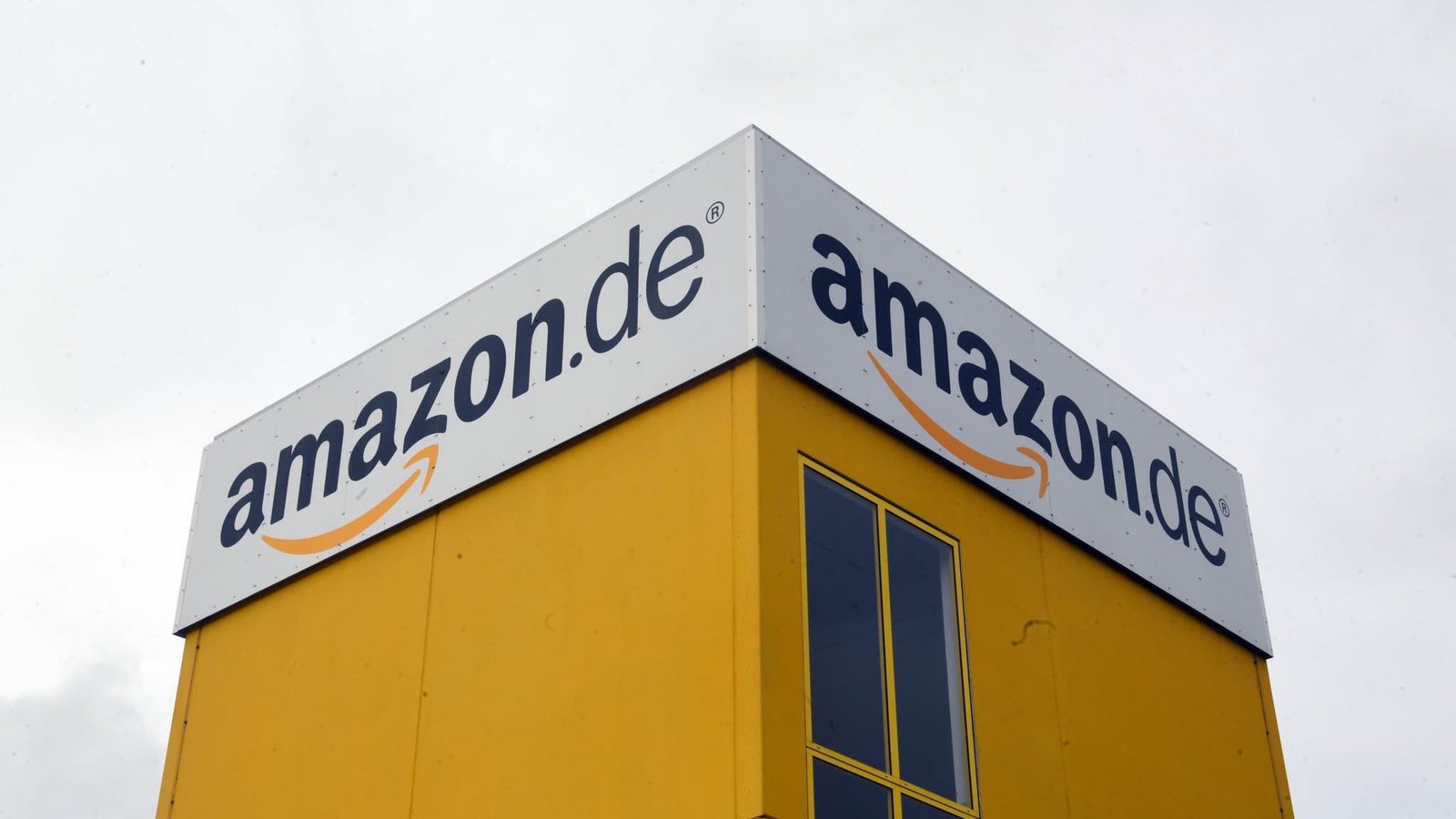 Am Pforzheimer Standort will Amazon mehr als 300 Millionen Euro investieren. (Archivbild)Uli Deck/dpa Am Pforzheimer Standort will Amazon mehr als 300 Millionen Euro investieren. (Archivbild)Uli Deck/dpa