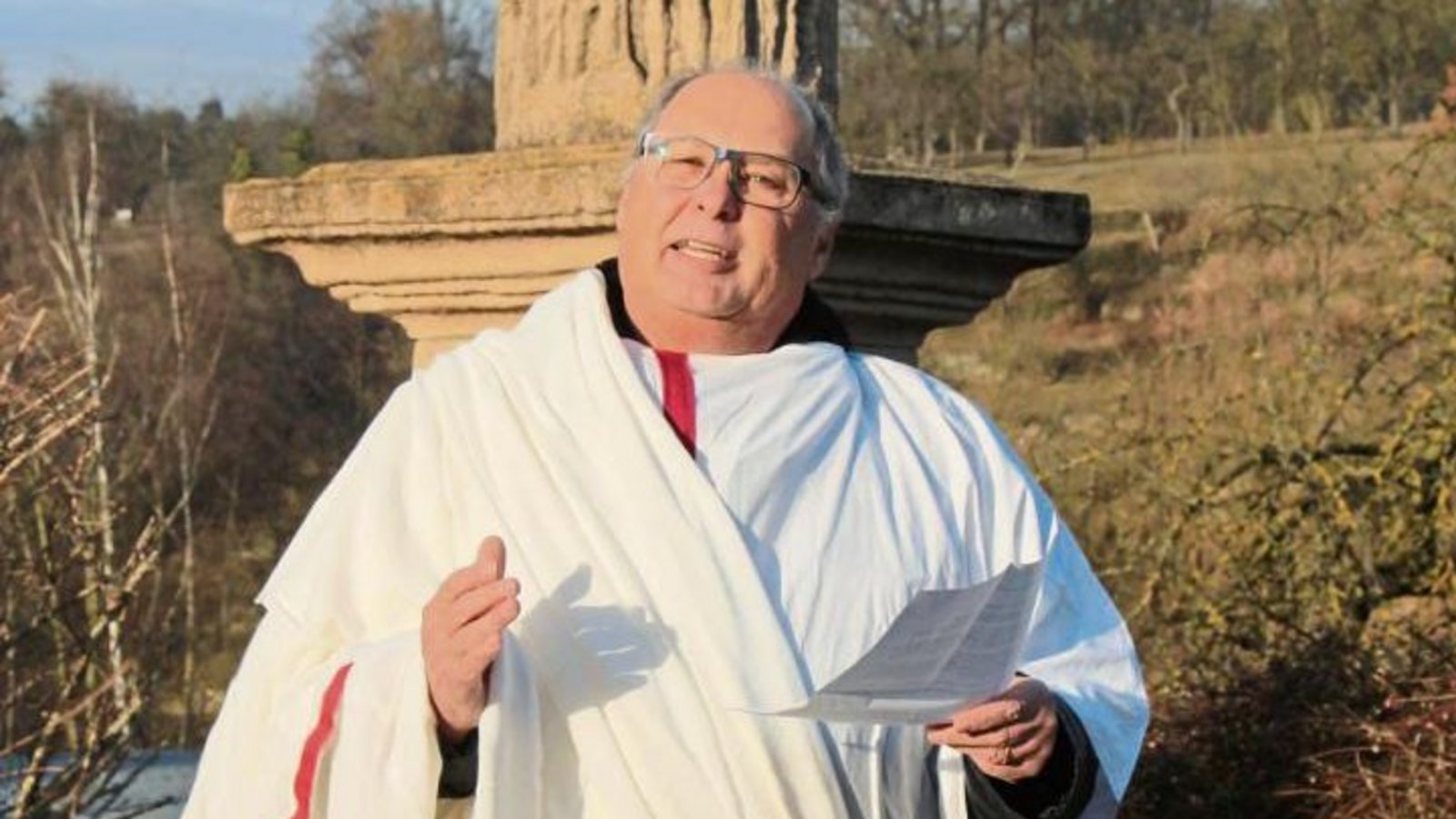 Bürgermeister „Wernerius Somlaius Felix“ verkündet die römische Staatsaffäre.  Fotos: Gergen
