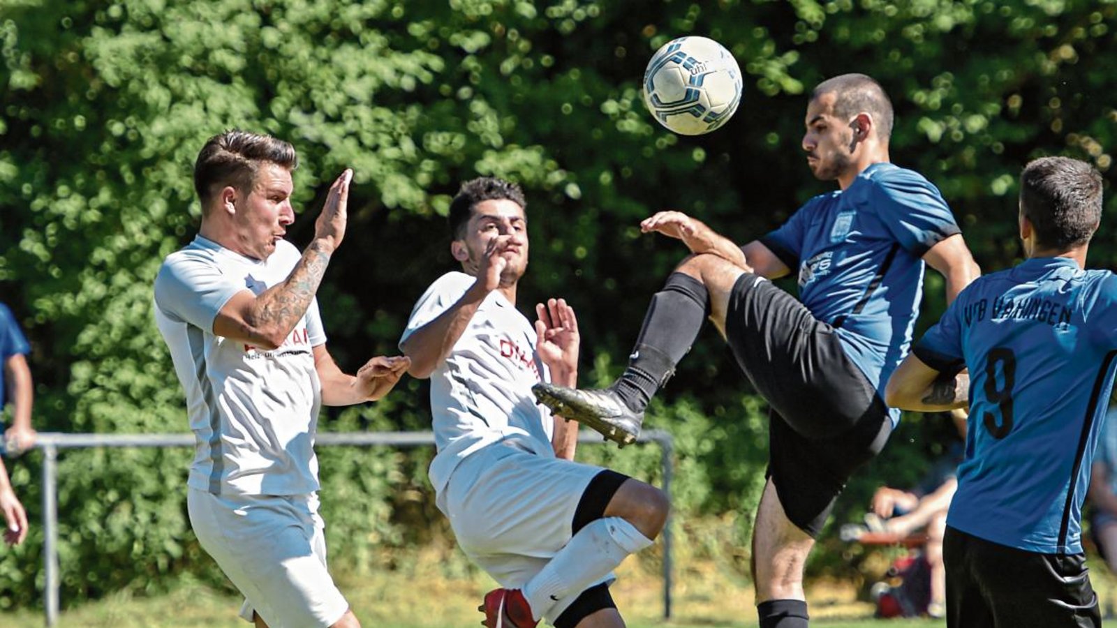 Sandro Aprigliano und Hakan Atalay (von links) gehören zu dem Trio, das den SV Riet in Richtung Sersheim verlassen hat. Foto: Leitner