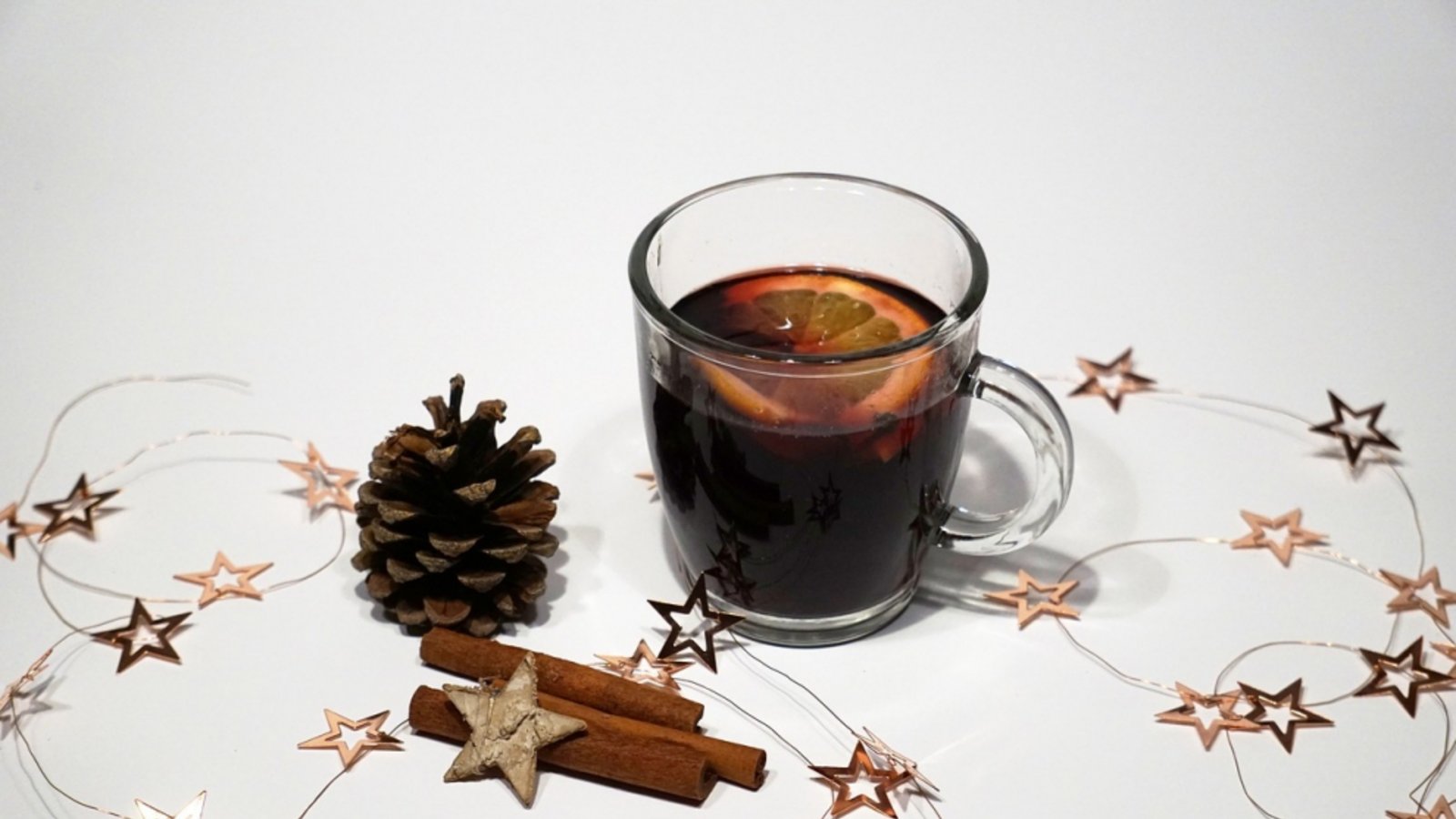 Glühwein Weihnachten Advent Punsch Foto: ManuErzi/pixabay.com