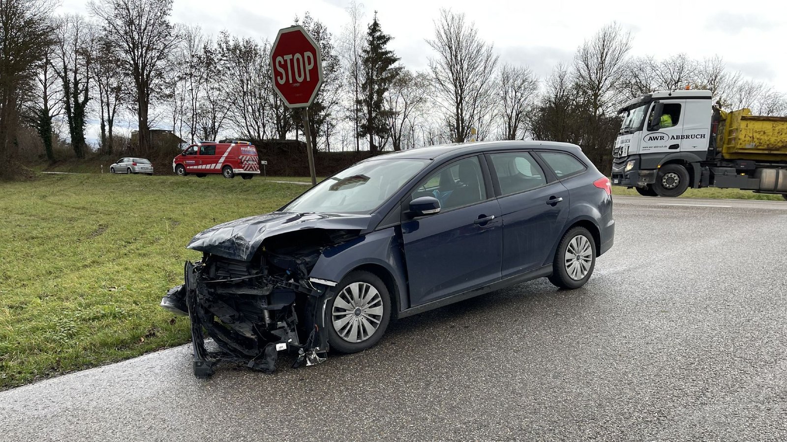 Ein 57-jähriger Ford-Fahrer hatte einem 72-Jährigen die Vorfahrt genommen und ...Foto: SDMG/SDMG / Schulz Ein 57-jähriger Ford-Fahrer hatte einem 72-Jährigen die Vorfahrt genommen und ...Foto: SDMG/SDMG / Schulz