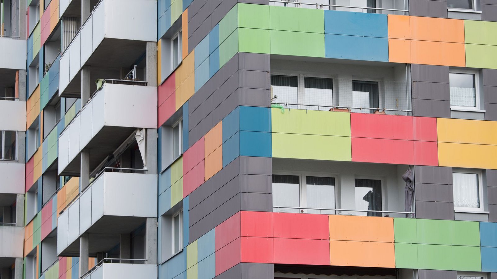 Die Mietpreisbremse verhindert starke Mietsteigerungen bei Neuvermietung.Foto: dpa/Sebastian Kahnert