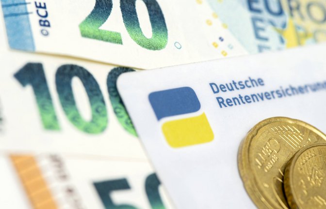 Besonders viel Geld gibt die Bundesrepublik für die finanzielle Absicherung im Alter aus.<span class='image-autor'>Foto: IMAGO/Wolfilser</span>