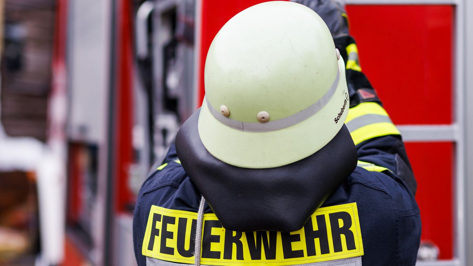 Die Ermittler vermuten, dass es sich bei dem Brand in Wilhelmshaven um Brandstiftung handelt (Symbolbild).Foto: Philipp von Ditfurth/dpa