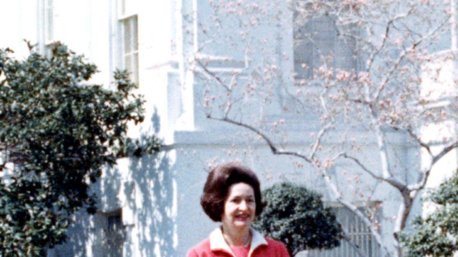 Claudia „Lady Bird“ Johnson (First Lady von 1963 bis 1969): Ihren Spitznamen („Marienkäfer“) behielt Lady Bird Johnson ihr Leben lang. Mit ihrem beträchtlichen Vermögen unterstütze sie die politische Karriere ihres Mannes. Als First Lady engagierte sie sich vor allem für den Umweltschutz und für die Verschönerung von amerikanischen Städten.Foto: imago images / ZUMA Wire