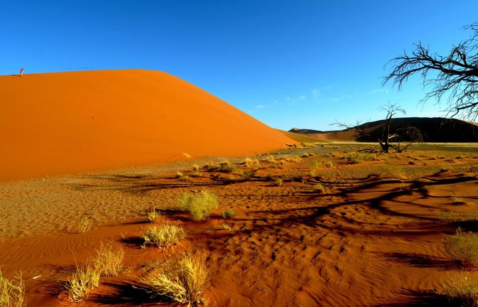 Tödlicher Flugzeugabsturz: Die Touristen aus Heilbronn wollten sich die berühmten roten Sanddünen in Namibia anschauen.<span class='image-autor'>Foto: Ralf Hirschberger/dpa/Ralf Hirschberger</span>