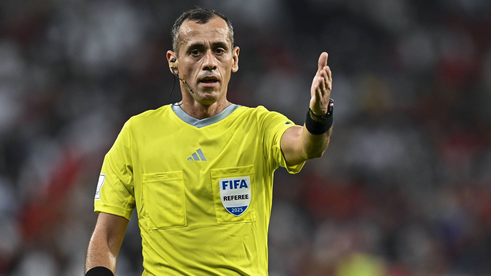 Juan Gabriel Benitez aus Paraguay leitet das zweite WM-Vorrundenspiel der deutschen Fußball-Nationalmannschaft.Foto: IMAGO/Naushad/IMAGO/NOUSHAD THEKKAYIL Juan Gabriel Benitez aus Paraguay leitet das zweite WM-Vorrundenspiel der deutschen Fußball-Nationalmannschaft.Foto: IMAGO/Naushad/IMAGO/NOUSHAD THEKKAYIL