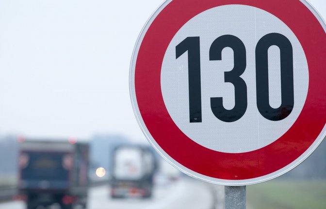 Welche Parteien setzen sich für ein Tempolimit auf deutschen Autobahnen bei der Europawahl ein? (Symbolbild)<span class='image-autor'>Foto: dpa/Jens Büttner</span>