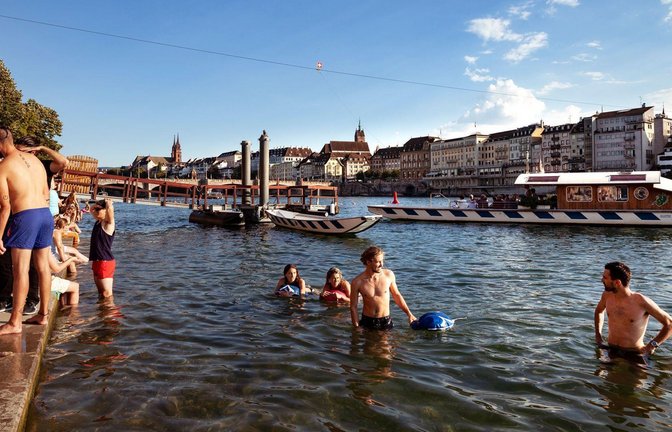Der Rhein in Basel gehört allen, Schwimmern wie Schiffen.<span class='image-autor'>Foto: /Lucía de Mosteyrín Muñoz</span>