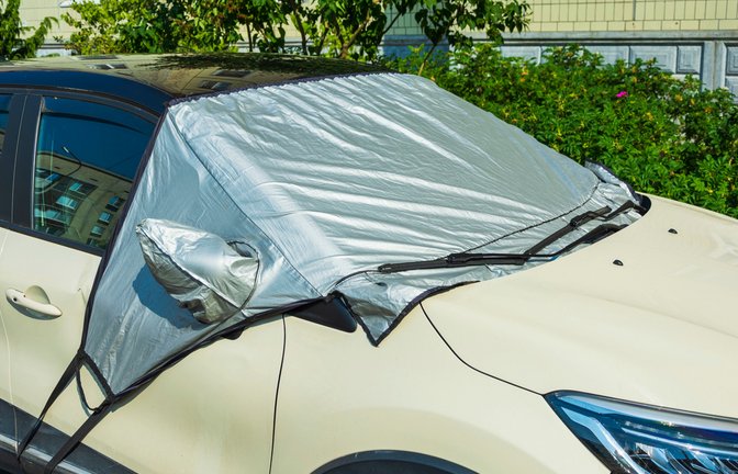 Solche Sonnenschutzfolien können sinnvoll sein.<span class='image-autor'>Foto: audiznam260921 / shutterstock.com</span>