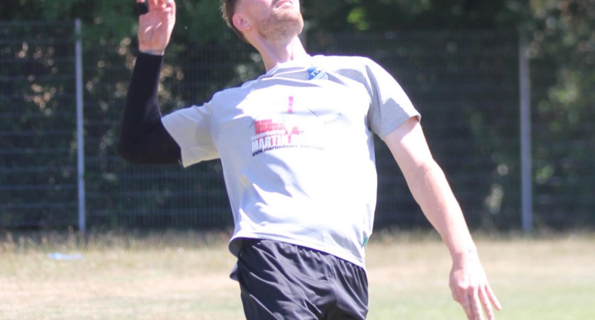 Faustball, Männer, Tobias Knodel, TV Ochsenbach, Foto: Dittrich