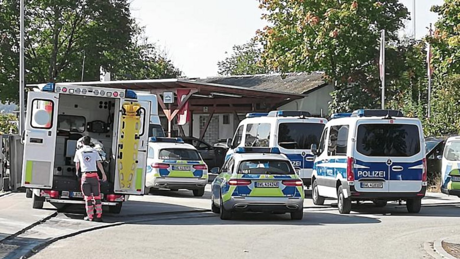 Einen massiven Polizeieinsatz hatte der Vorfall am Samstag zur Folge.  Foto: Arning