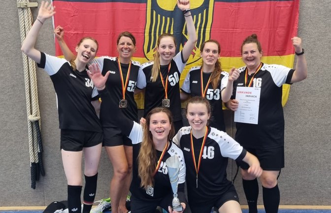 Das Frauenteam des TSV Enzweihingen ist deutscher Vizemeister im Indiaca. <span class='image-autor'>Foto: privat</span>
