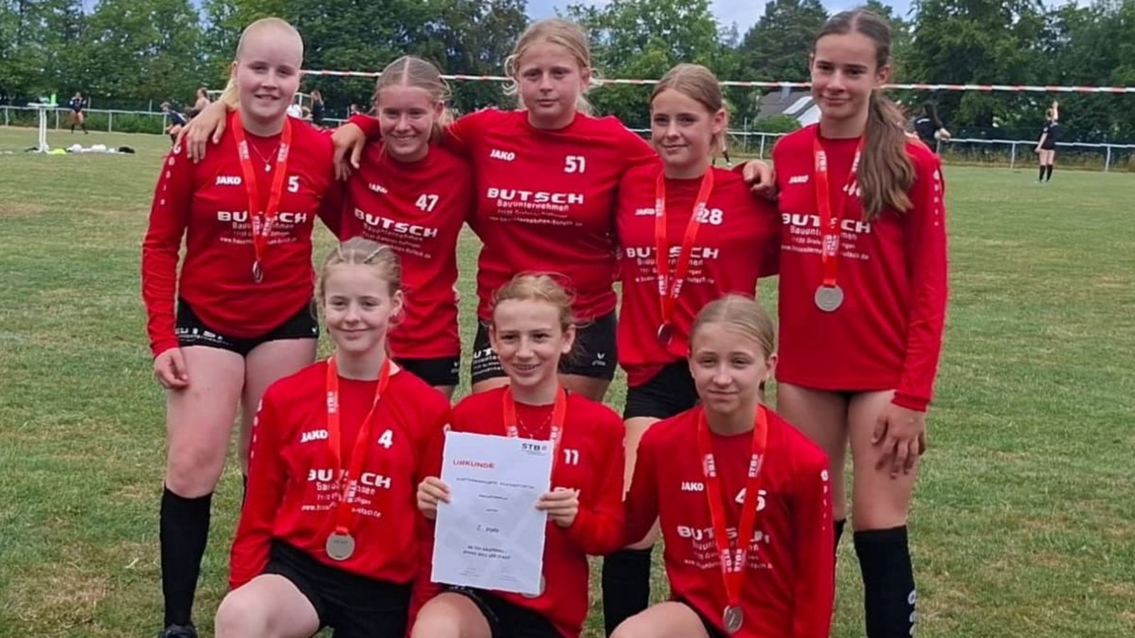 Der Halbfinaleinzug wäre ein großer Erfolg: Die U14-Faustball-Mädels der SG TSV Grafenau/SpVgg Weil der Stadt gelten bei den süddeutschen Meisterschaften auf dem heimischen Platz in Döffingen als Underdog.TSV
