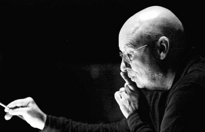 Dennis Russel Davis am Dirigierpult.<span class='image-autor'>Foto: Reinhard Winkler</span>