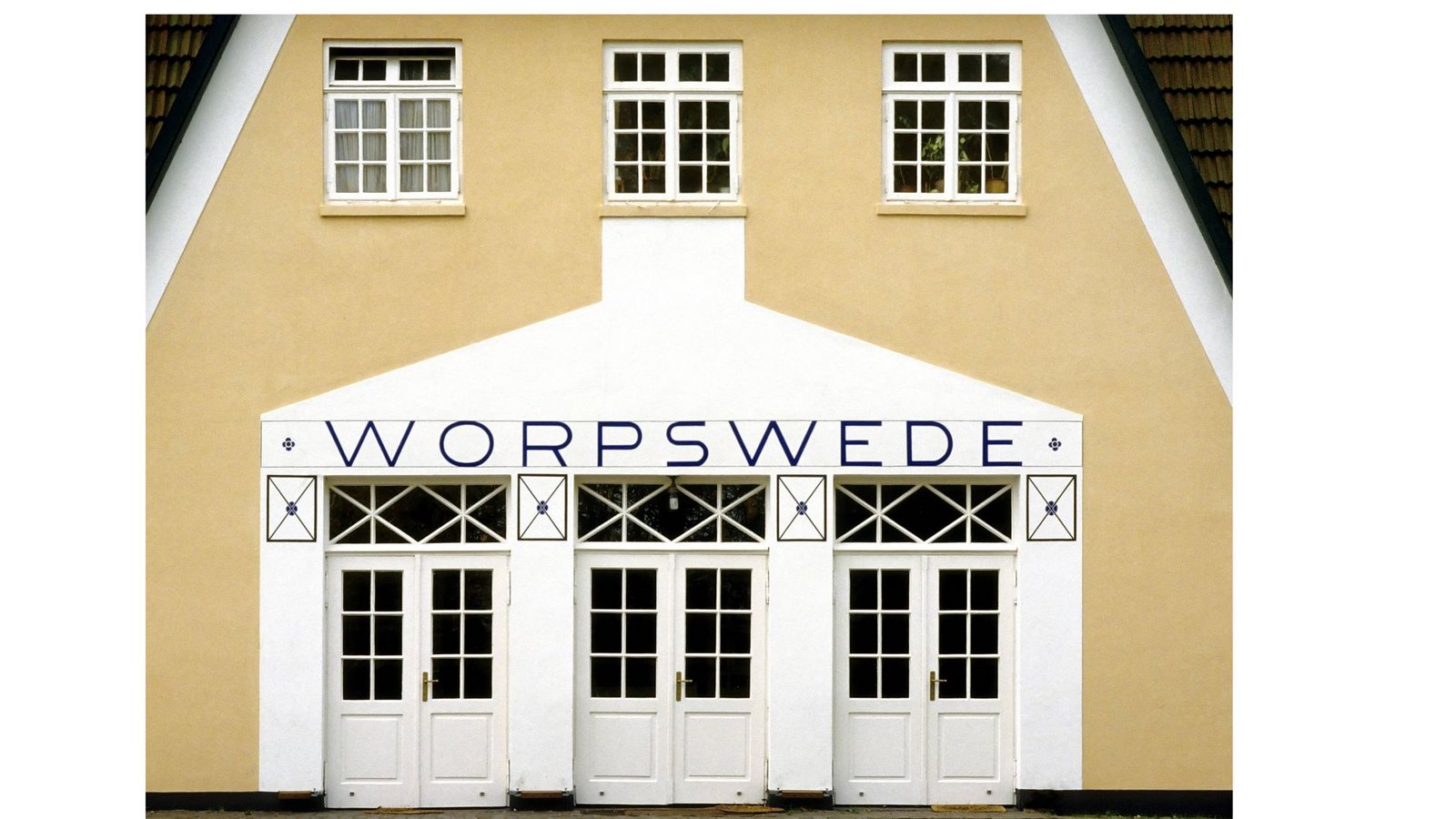 Sehenswert in Worpswede ist auch das Bahnhofsgebäude im Jugendstil und . . .Foto: imago stock&people/imago stock&people