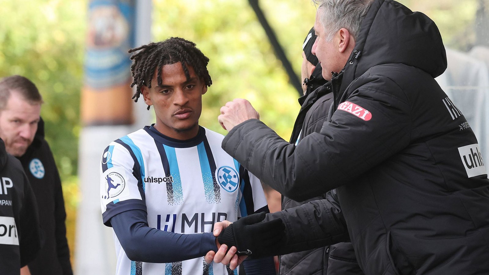 Erhält viel Zuspruch: Kickers-Spieler Melkamu Frauendorf.Foto: Pressefoto Baumann