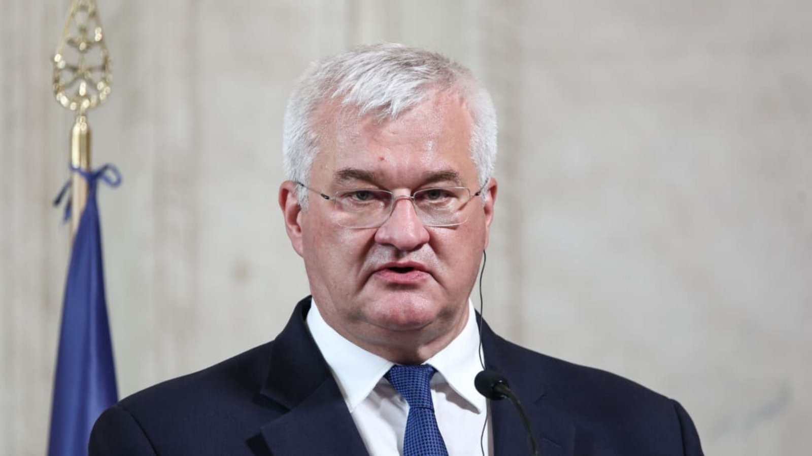 Der ukrainische Außenminister Andrij Sybiha hat nach dem tödlichen Angriff auf ein iranisches Frachtschiff seinen Teheraner Kollegen Abbas Araghtschi angerufen (Archivfoto).Hannes P Albert/dpa