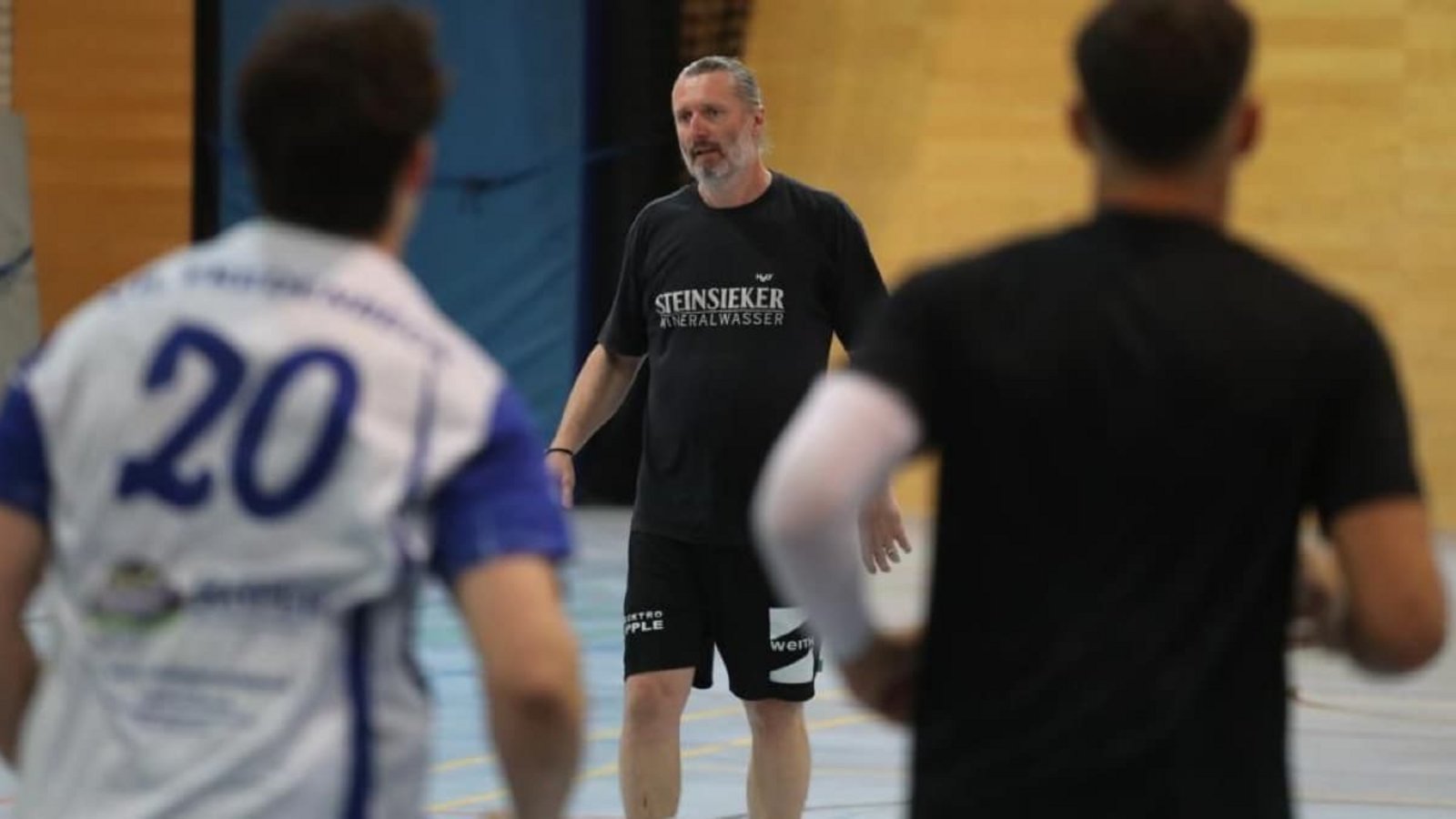 Laci Goga zurück unterm Engelberg: Der frühere Spieler des SV Leonberg/Eltingen ist nun Cheftrainer des Oberliga-Teams.Andreas Gorr Laci Goga zurück unterm Engelberg: Der frühere Spieler des SV Leonberg/Eltingen ist nun Cheftrainer des Oberliga-Teams.Andreas Gorr