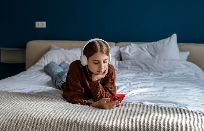 Das Smartphone ist für Kinder Teil der Persönlichkeitsbildung und Sozialisation.<span class='image-autor'>Foto: Imago/Zoonar/Dmitrii Marchenko</span>