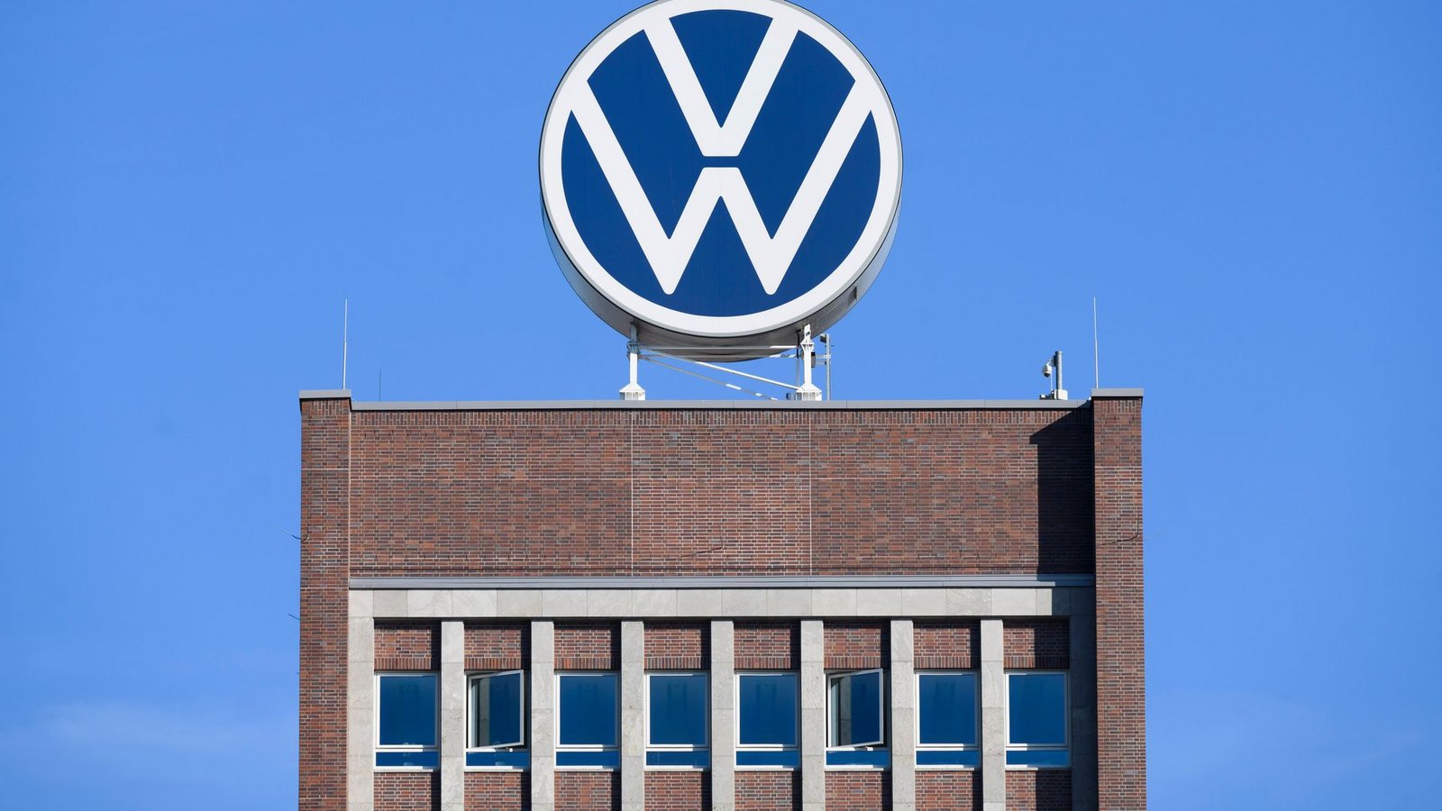 Der VW-Konzern arbeitet an einem neuen Zielbild für 2030. (Archivbild)Foto: Julian Stratenschulte/dpa