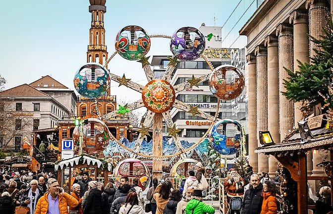 Glanz auf dem Stuttgarter Weihnachtsmarkt. Auch die Stadt Stuttgart schneidet glänzend ab – zumindest, wenn es um die Karriere-Webseiten geht.<span class='image-autor'>Foto: Lichtgut/Ferdinando Iannone</span>