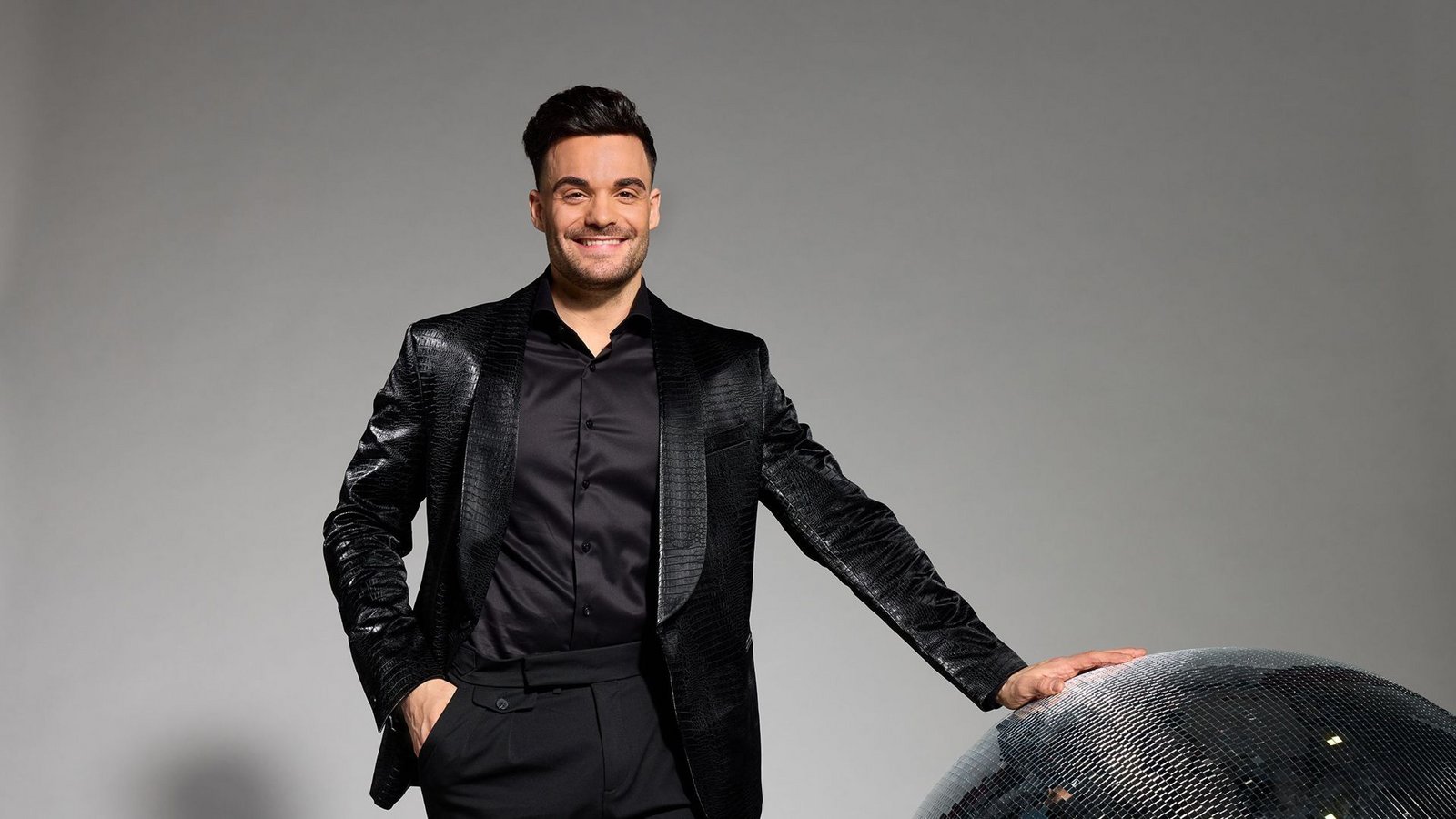 Stefano Zarrella (33) ist der jüngere Bruder von Giovanni Zarrella. Beruflich hat er jedoch eine andere Richtung eingeschlagen: Er ist Food-Blogger. Im vergangenen Jahr veröffentlichte er sein erstes Kochbuch.Foto: RTL / Arya Shirazi/Porträts